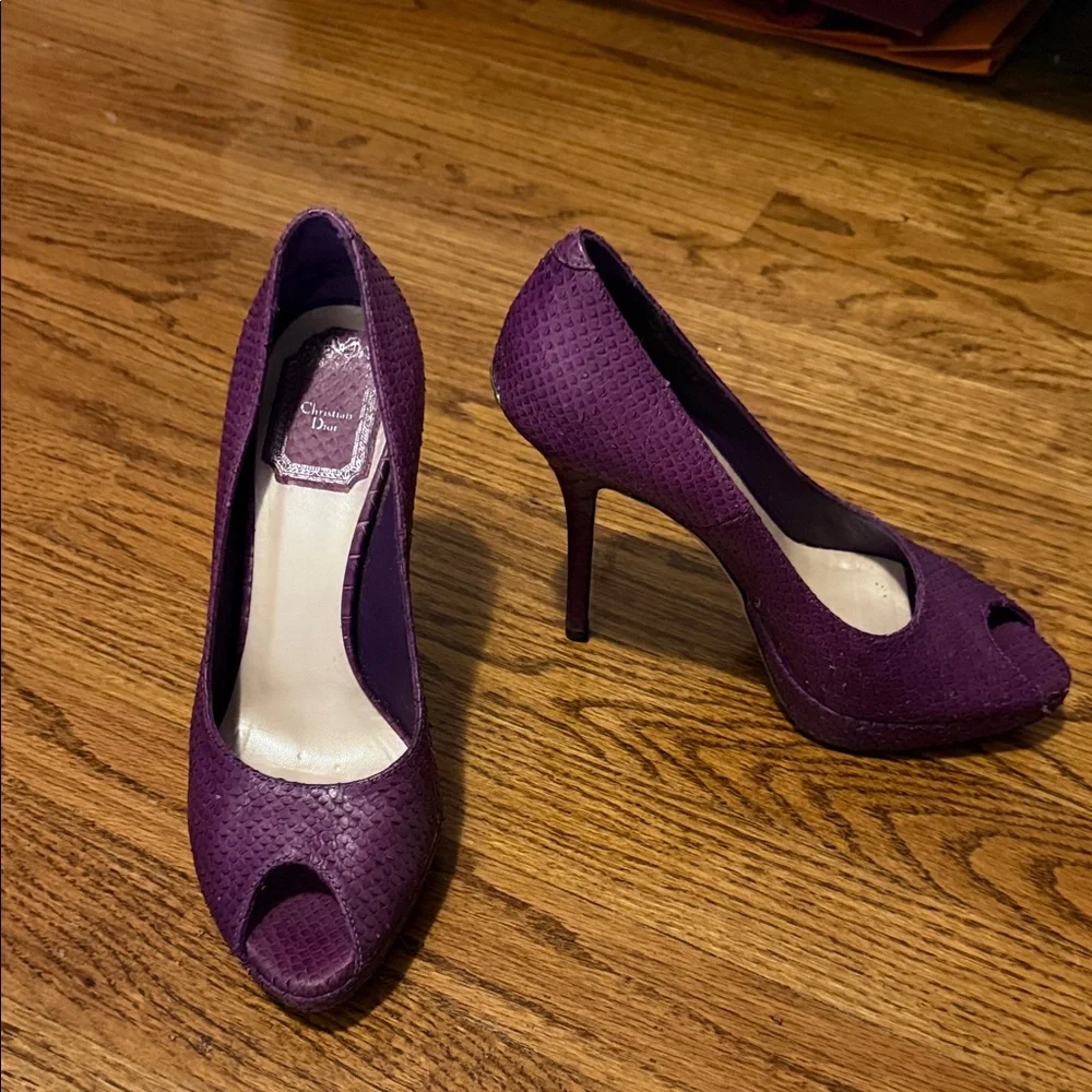 Dior Plum Peep-Toe Textured Leather Pumps